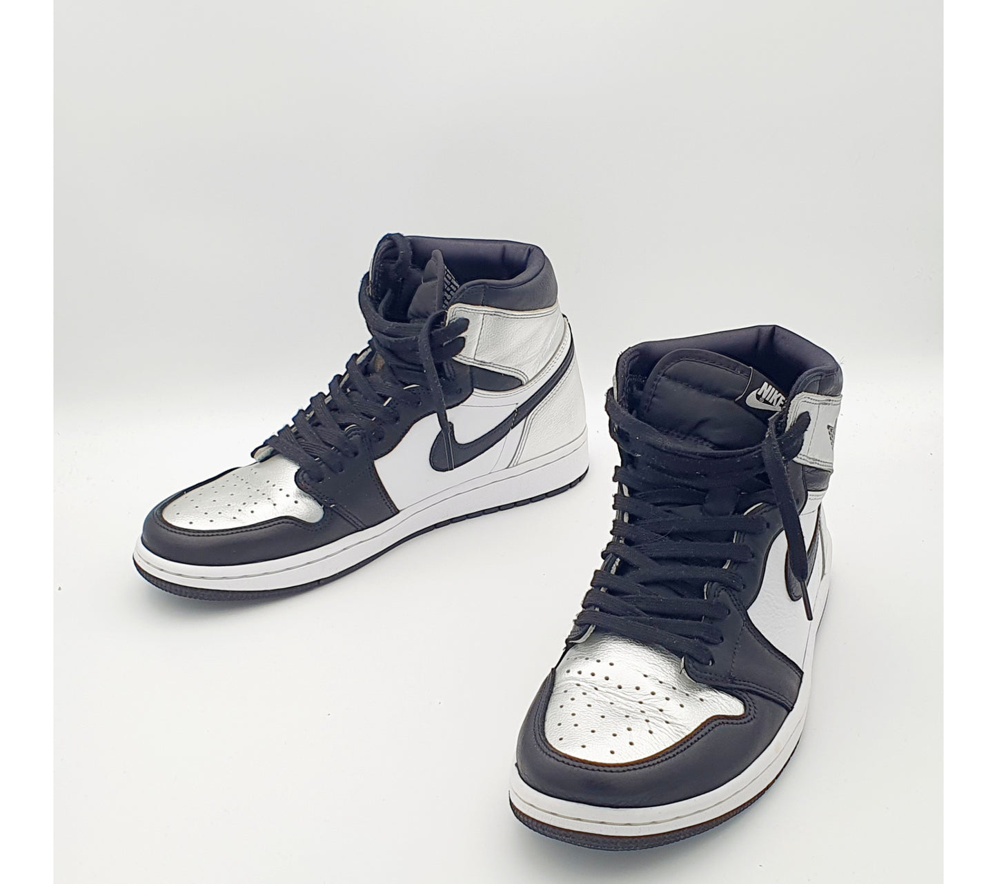 Nike Air Jordan 1 Mid Silver Toe Gr. EU 42 / 27 cm