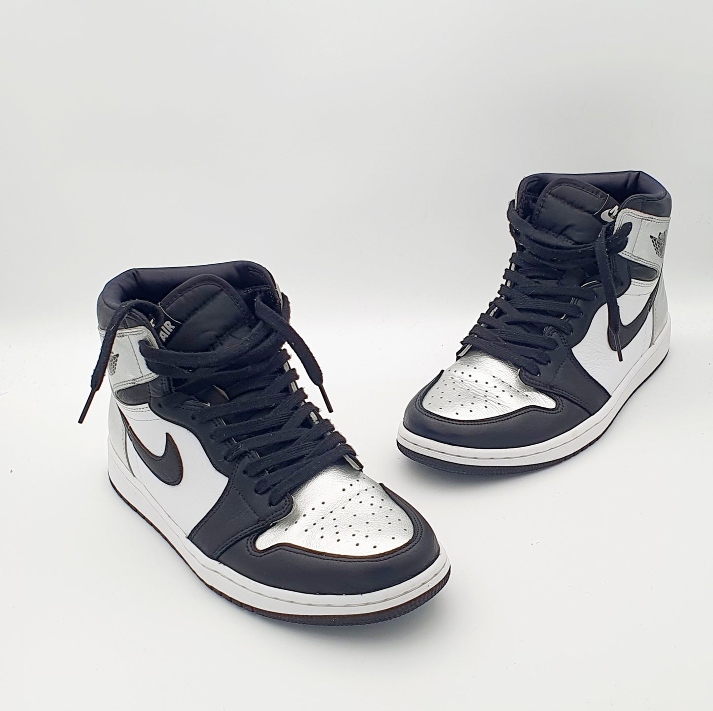 Nike Air Jordan 1 Mid Silver Toe Gr. EU 42 / 27 cm