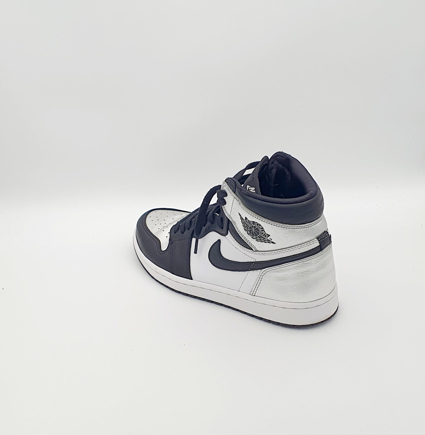 Nike Air Jordan 1 Mid Silver Toe Gr. EU 42 / 27 cm