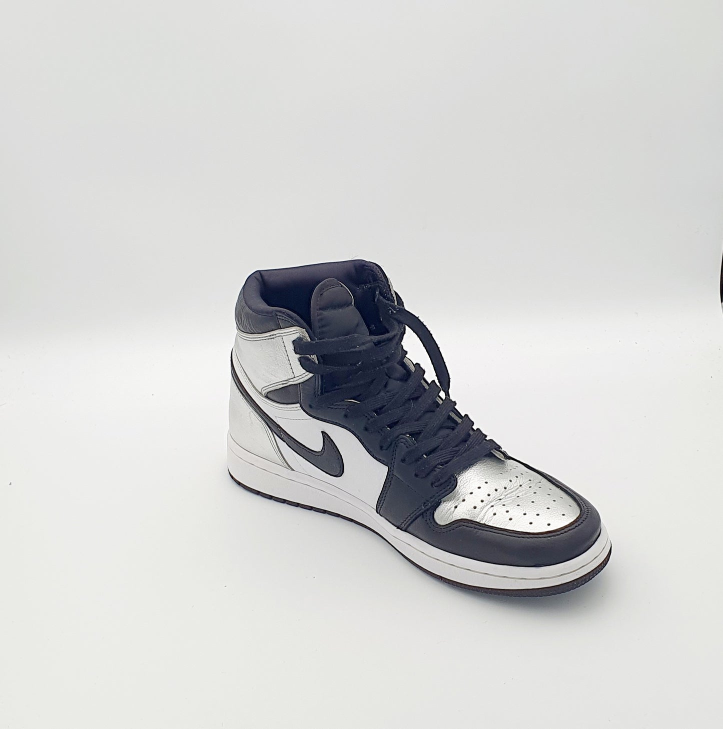 Nike Air Jordan 1 Mid Silver Toe Gr. EU 42 / 27 cm