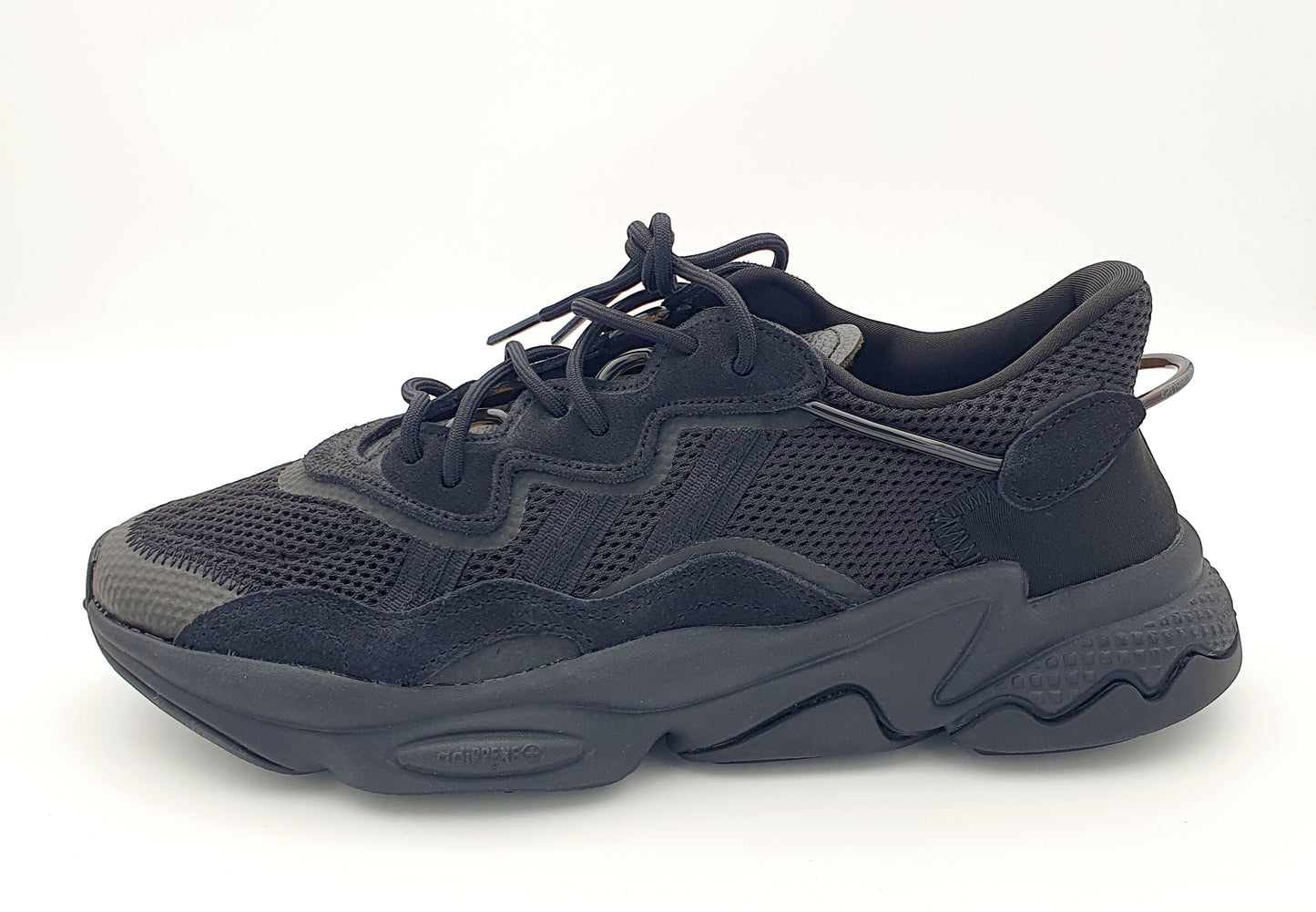 adidas Ozweego Core Black Carbon