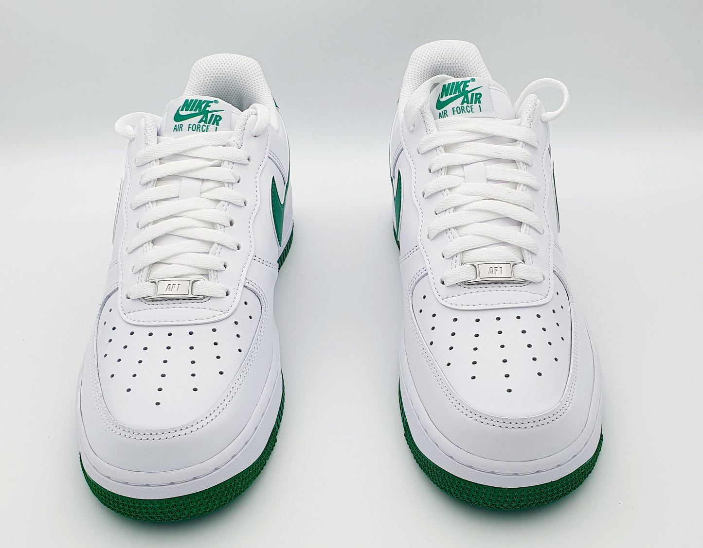 Nike Air Force 1 '07 Green Gr. EU 42.5 / 27 cm