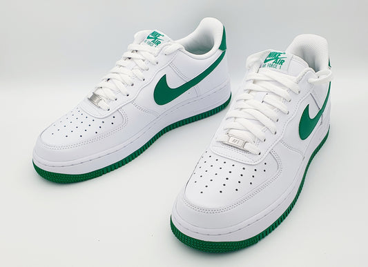 Nike Air Force 1 '07 Green Gr. EU 42.5 / 27 cm