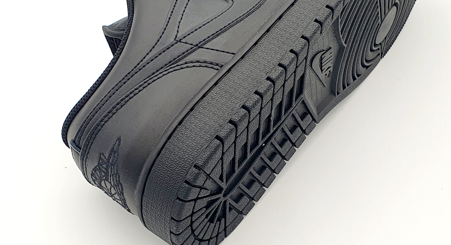 Nike Air Jordan 1 Low Triple Black