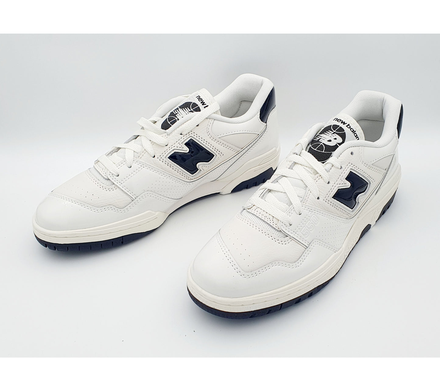 New Balance 550 Sea Salt Patent Black Gr. EU 43 27.5 cm