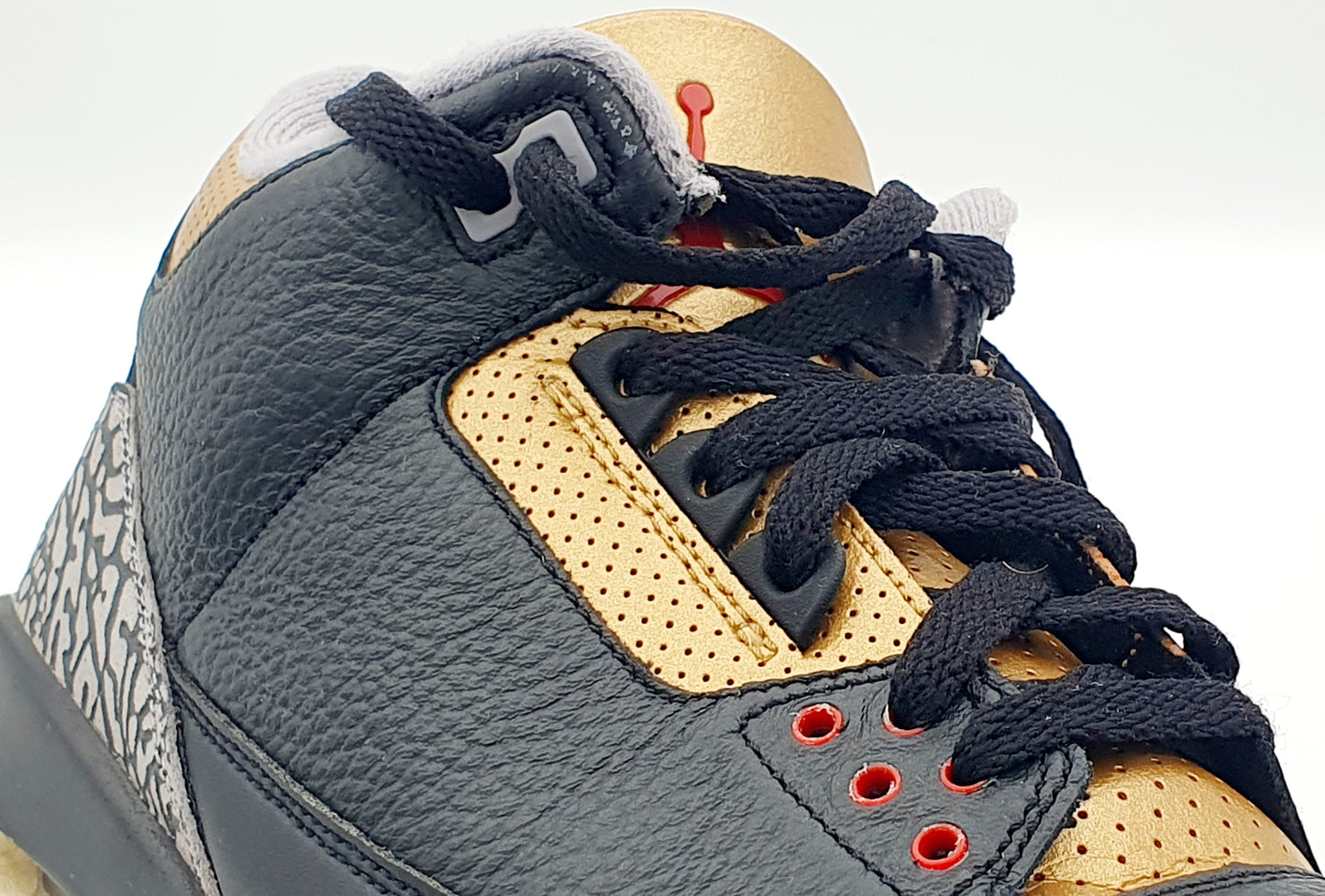 Nike Air Jordan Retro 3 Gold Black Gr. EU 44.5 29 cm