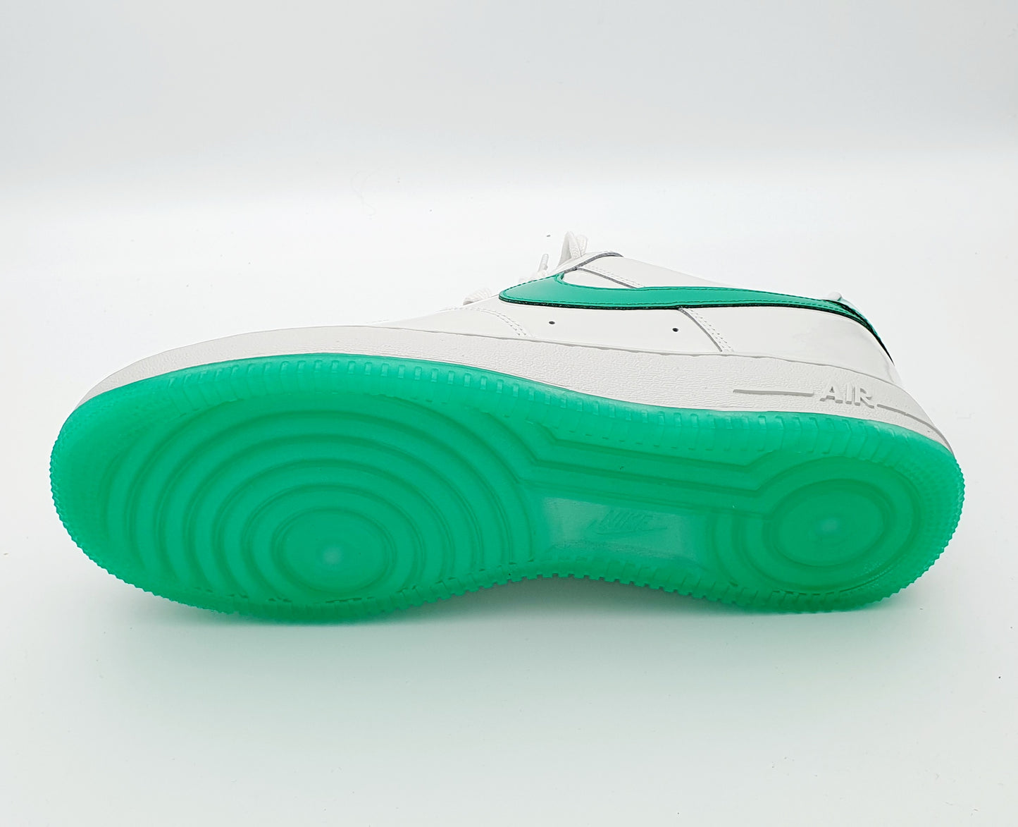 Nike Air Force 1 '07 LV8 Light Green