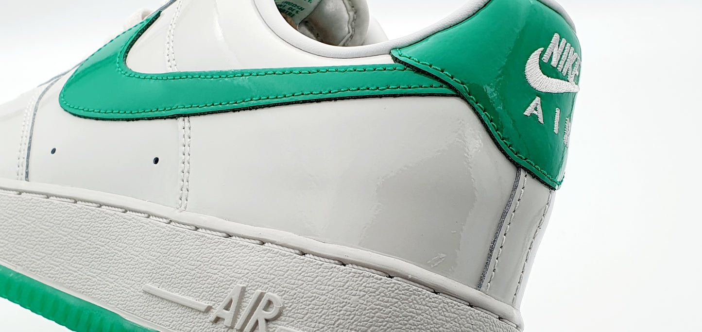 Nike Air Force 1 '07 LV8 Light Green