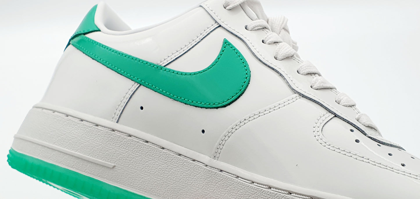 Nike Air Force 1 '07 LV8 Light Green