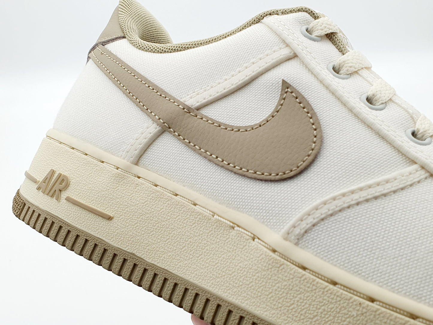 Nike Air Force 1 '07 LV8 Light Beige (Wmns)