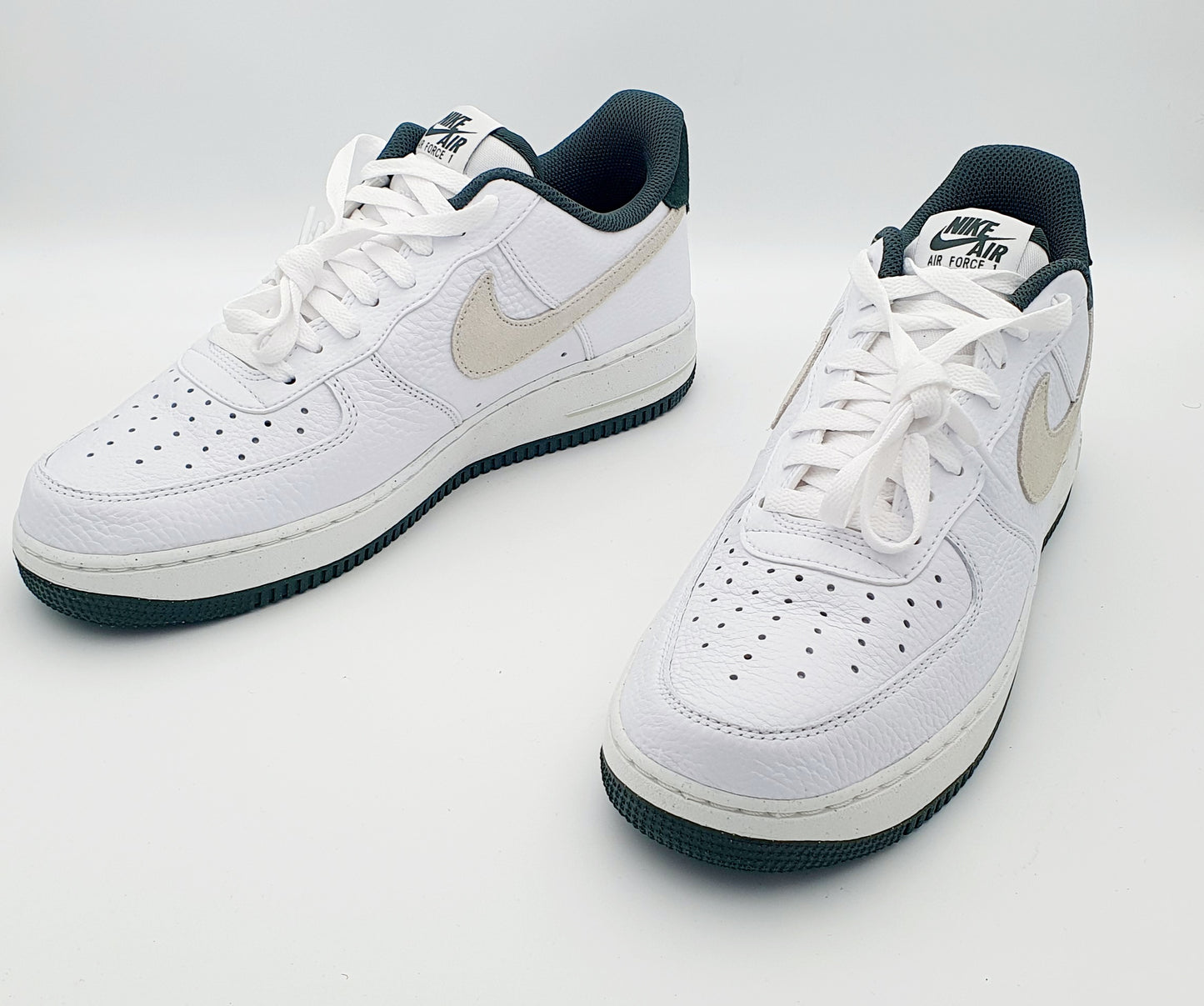 Nike Air Force 1 '07 LV8 "Vintage Green" Gr. EU 44.5 28.5 cm